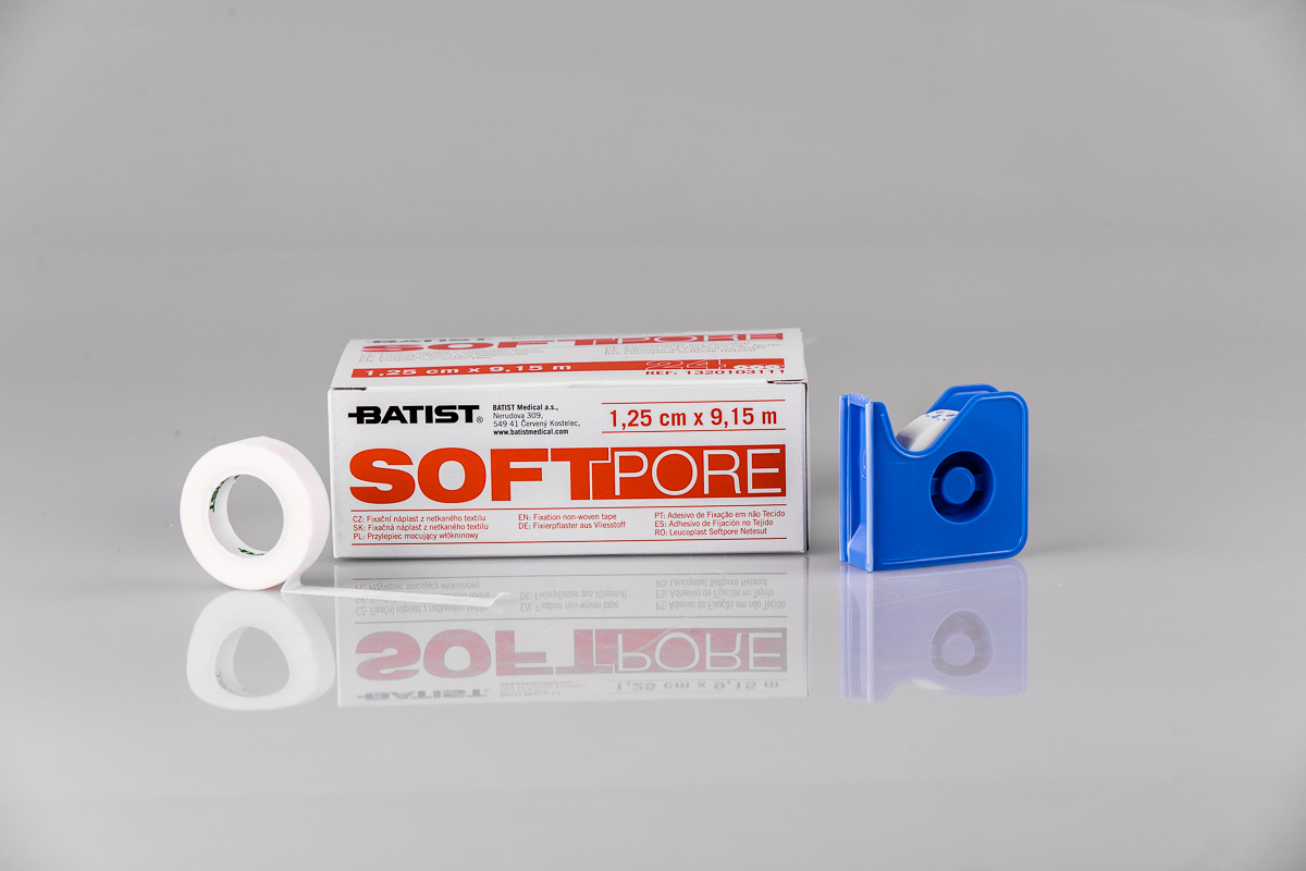 SOFTPORE - Fixační náplast z netkaného textilu, 2,5 cm x 9,15 m, KRAB (12 kusů)